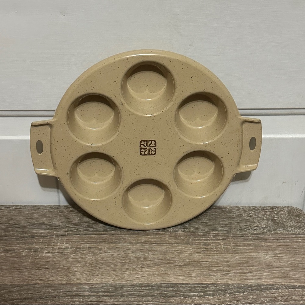 Vintage LittonWare 39284 - 10" Round 6-Cup Muffin/ Egg Pan  - Microwave Cookware
